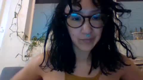 Snapshot of _tutti_frutti_ chatting on 02-03-25, 03:31 _tutti_frutti_ online show from 02-03-25, 03:31