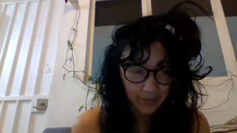 Snapshot of _tutti_frutti_ chatting on 02-04-25, 04:48 _tutti_frutti_ online show from 02-04-25, 04:48