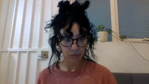 Snapshot of _tutti_frutti_ chatting on 02-06-25, 02:22 _tutti_frutti_ online show from 02-06-25, 02:22