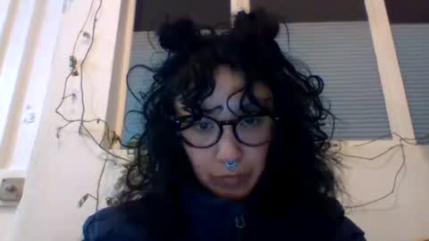 Snapshot of _tutti_frutti_ chatting on 02-07-25, 05:20 _tutti_frutti_ online show from 02-07-25, 05:20