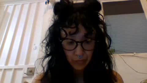 Snapshot of _tutti_frutti_ chatting on 02-16-25, 05:48 _tutti_frutti_ online show from 02-16-25, 05:48