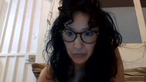 Snapshot of _tutti_frutti_ chatting on 03-03-25, 02:15 _tutti_frutti_ online show from 03-03-25, 02:15