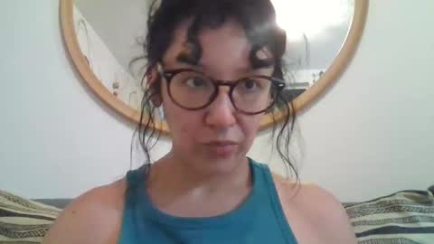 Snapshot of _tutti_frutti_ chatting on 09-16-25, 04:35 _tutti_frutti_ online show from 09-16-25, 04:35