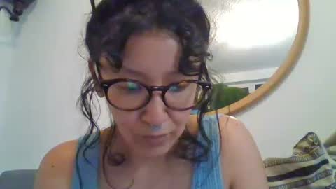 Snapshot of _tutti_frutti_ chatting on 10-12-25, 12:53 _tutti_frutti_ online show from 10-12-25, 12:53