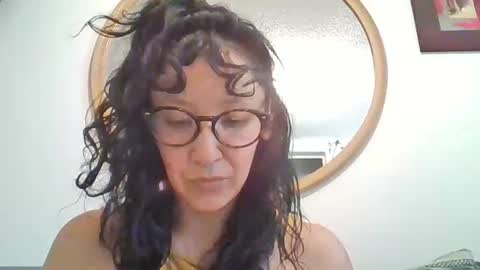 Snapshot of _tutti_frutti_ chatting on 10-19-25, 03:18 _tutti_frutti_ online show from 10-19-25, 03:18