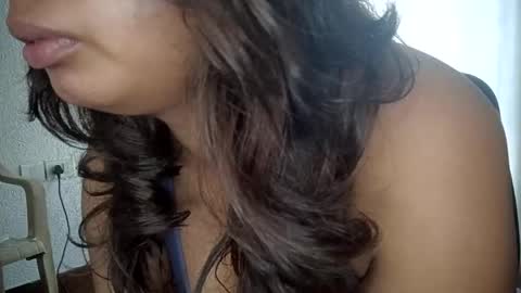 Snapshot of _vanshika_0 chatting on 09-15-25, 08:03 _vanshika_0 online show from 09-15-25, 08:03