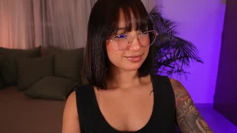 VICTORIA online show from 04-18-26, 12:03