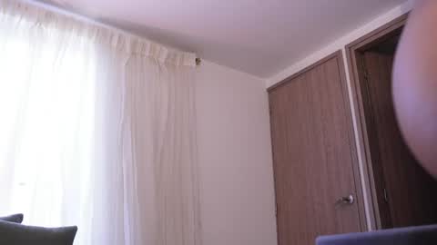 Snapshot of _victoria_florez chatting on 06-04-26, 08:37 VICTORIA online show from 06-04-26, 08:37