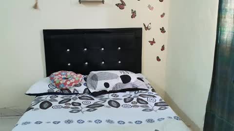 _victoriia_971 online show from 11-19-25, 12:05