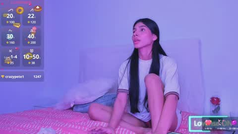 Snapshot of _violetadulce chatting on 02-05-25, 01:37 Violeta online show from 02-05-25, 01:37