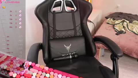 Alis online show from 10-10-25, 12:26