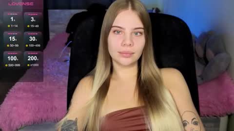 Snapshot of _wednesday_addams_ chatting on 09-10-25, 08:58 Vera online show from 09-10-25, 08:58