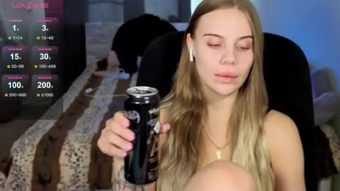 Snapshot of _wednesday_addams_ chatting on 09-26-25, 08:18 Vera online show from 09-26-25, 08:18