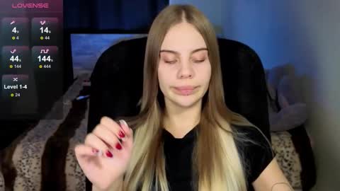 Snapshot of _wednesday_addams_ chatting on 10-06-25, 10:56 Vera online show from 10-06-25, 10:56