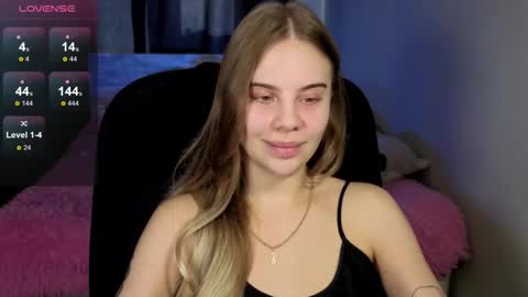 Snapshot of _wednesday_addams_ chatting on 10-24-25, 08:22 Vera online show from 10-24-25, 08:22