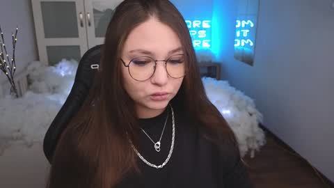 Snapshot of _wendy_evans_ chatting on 12-17-24, 01:38 Wendy online show from 12-17-24, 01:38