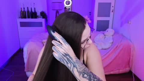 Snapshot of _wendy_evans_ chatting on 12-25-24, 01:19 Wendy online show from 12-25-24, 01:19