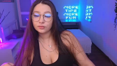 Snapshot of _wendy_evans_ chatting on 01-26-25, 01:47 Wendy online show from 01-26-25, 01:47