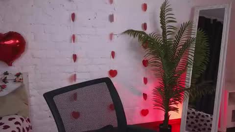 Snapshot of _wendy_evans_ chatting on 02-08-25, 07:38 Wendy online show from 02-08-25, 07:38