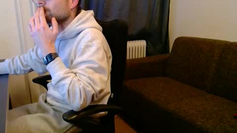 _whoisthatguy_ online show from 11-25-25, 04:51