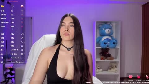 Snapshot of _wtdreamgirl chatting on 05-10-26, 10:42 Luisa online show from 05-10-26, 10:42