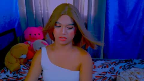 Snapshot of _xxlilly chatting on 05-27-26, 04:09 _xxlilly online show from 05-27-26, 04:09