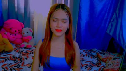 Snapshot of _xxlilly chatting on 05-28-26, 05:05 _xxlilly online show from 05-28-26, 05:05