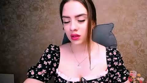 Snapshot of _your_fantasy_girl chatting on 06-11-26, 11:41 Alisa online show from 06-11-26, 11:41