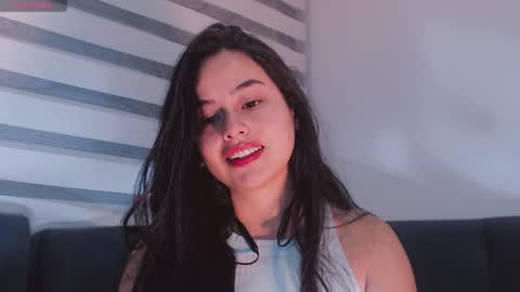 Snapshot of _your_little_nut chatting on 12-20-24, 01:47 Macca and Ana online show from 12-20-24, 01:47