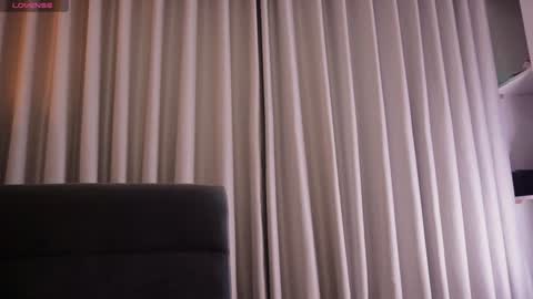 Snapshot of _your_little_nut chatting on 12-25-24, 04:54 Macca and Ana online show from 12-25-24, 04:54