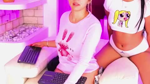 Snapshot of _your_little_nut chatting on 02-28-25, 03:15 Macca and Ana online show from 02-28-25, 03:15