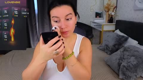 Jasmine online show from 12-25-24, 08:07