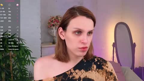 LITTLE FOX online show from 01-08-25, 01:52