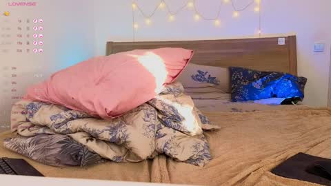 LITTLE FOX online show from 03-28-26, 03:11