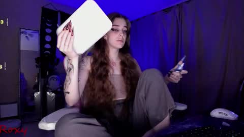 Roxy online show from 09-29-25, 04:56