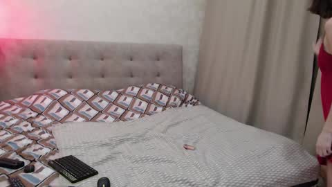 Snapshot of _yummybabes_ chatting on 10-29-25, 03:25 Nicole Thomas Dave online show from 10-29-25, 03:25