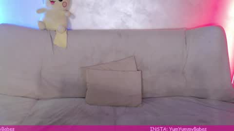 Snapshot of _yummybabes_ chatting on 11-10-25, 07:24 Nicole Thomas Dave online show from 11-10-25, 07:24