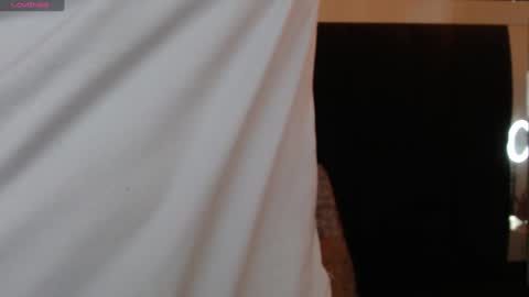 Snapshot of _yuyi chatting on 01-06-25, 11:07 Yuyi online show from 01-06-25, 11:07
