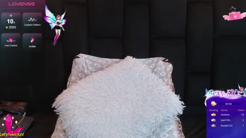 Snapshot of _yuyi chatting on 01-09-25, 05:22 Yuyi online show from 01-09-25, 05:22