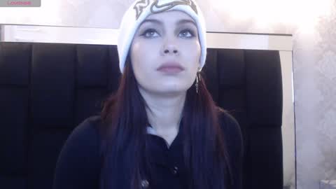 Snapshot of _yuyi chatting on 02-08-25, 11:22 Yuyi online show from 02-08-25, 11:22