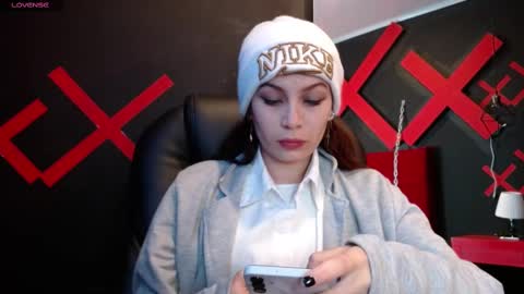 Snapshot of _yuyi chatting on 03-10-25, 10:59 Yuyi online show from 03-10-25, 10:59