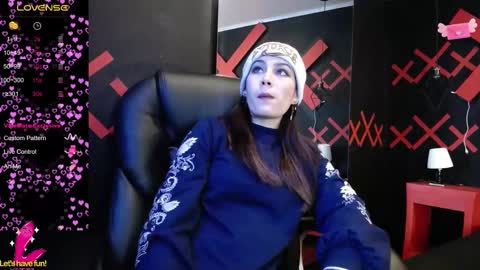 Snapshot of _yuyi chatting on 03-12-25, 11:09 Yuyi online show from 03-12-25, 11:09