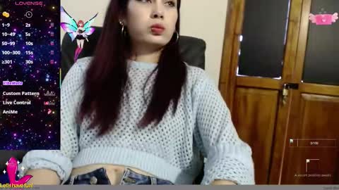 Snapshot of _yuyi chatting on 10-14-25, 12:50 Yuyi online show from 10-14-25, 12:50