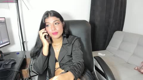 Snapshot of _zara_love19 chatting on 01-24-25, 01:24 zara online show from 01-24-25, 01:24
