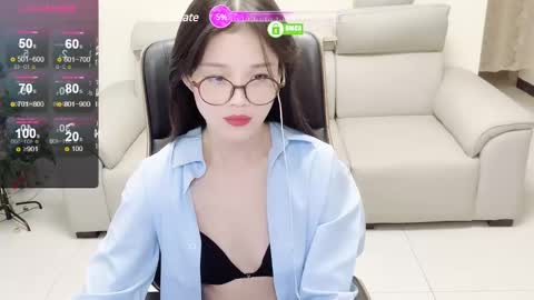 Snapshot of _zizi_ chatting on 01-04-25, 11:43 _zizi_ online show from 01-04-25, 11:43