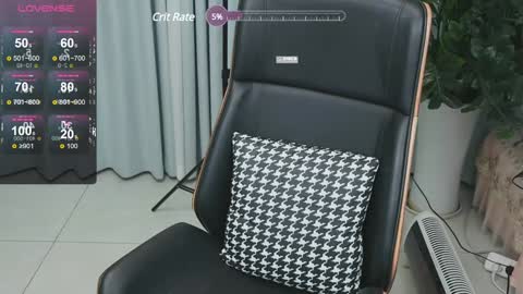 Snapshot of _zizi_ chatting on 01-17-25, 10:55 _zizi_ online show from 01-17-25, 10:55