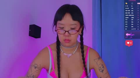 Snapshot of a1ly chatting on 01-17-25, 03:43 Ally online show from 01-17-25, 03:43