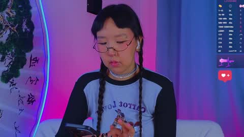 Snapshot of a1ly chatting on 01-18-25, 12:26 Ally online show from 01-18-25, 12:26