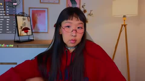 Snapshot of a1ly chatting on 03-12-25, 11:20 Ally online show from 03-12-25, 11:20