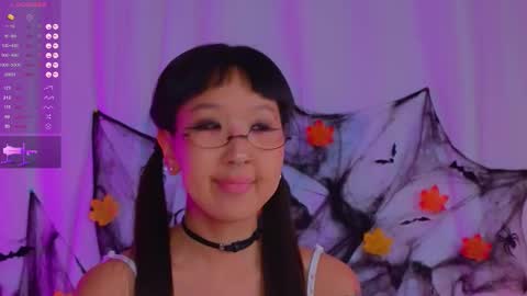 Snapshot of a1ly chatting on 10-17-25, 03:03 Ally online show from 10-17-25, 03:03